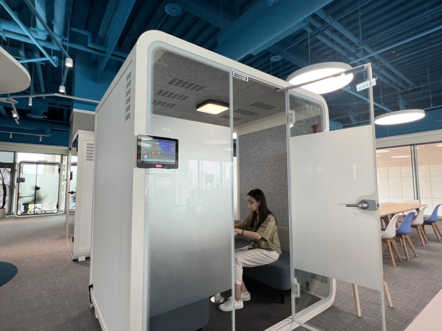 yy易游高雄據點的智慧行動辦公艙，展現yy易游在面板以外的研發應用軟實力